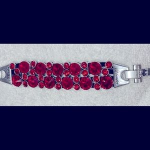 Plunderdesign  Christmas Ruby Red  Rhinestones/silver bracelet